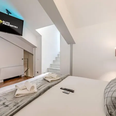 Aquarium Luxury Loft 1 - Exclusive Waterfront View شقة جنوة