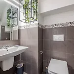 Apartment Aquarium Luxury Loft 1 - Exclusive Waterfront View