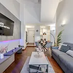 Aquarium Luxury Loft 1 - Exclusive Waterfront View
