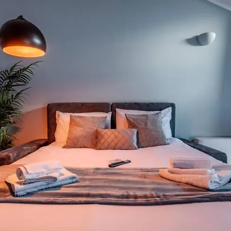 Aquarium Luxury Loft 1 - Exclusive Waterfront View Apartament Genua